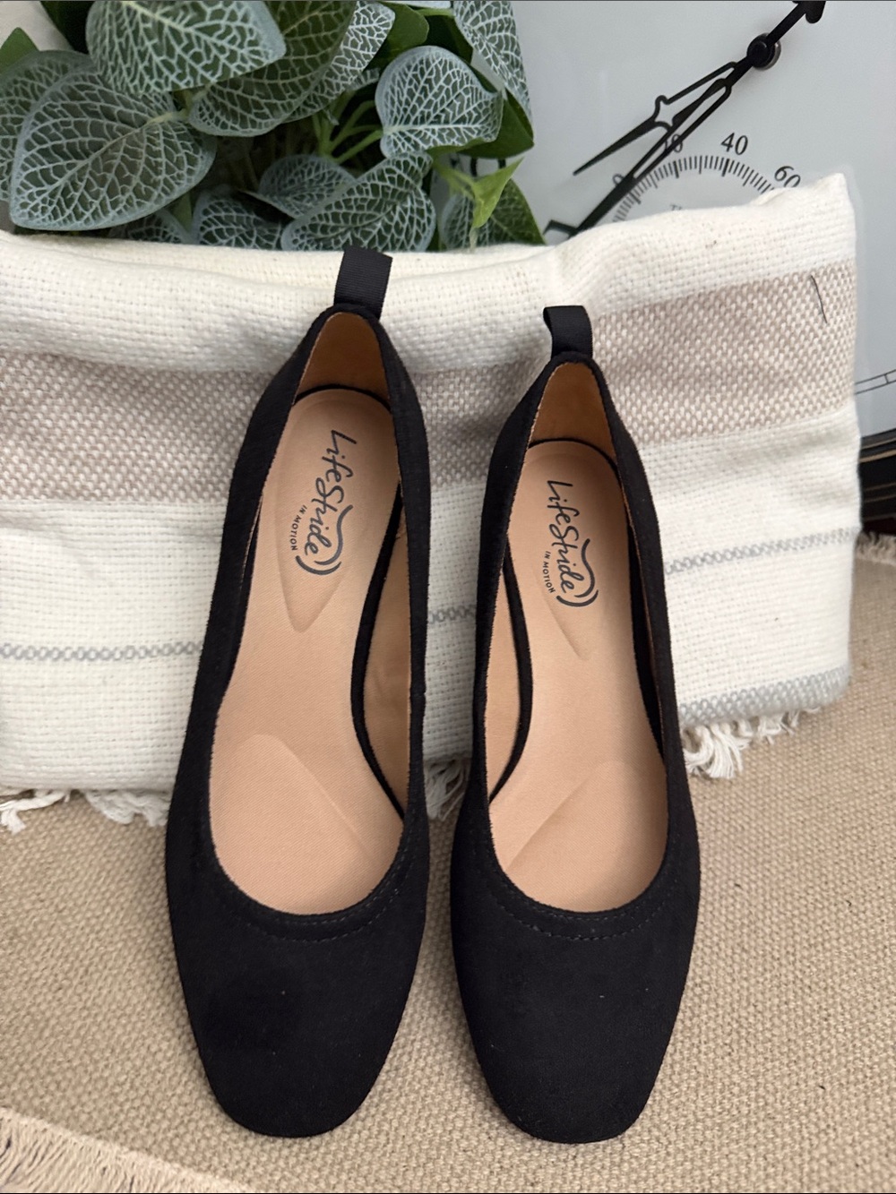 Life Stride Black Women's Slip-On Low Heel Pumps